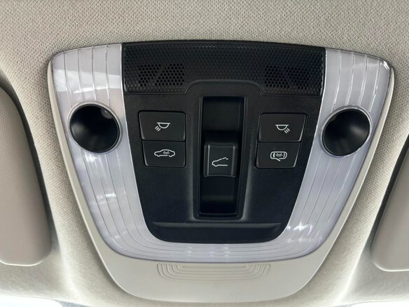 2023 Kia Seltos I Рестайлинг, чёрный, 1895000 рублей - вид 17