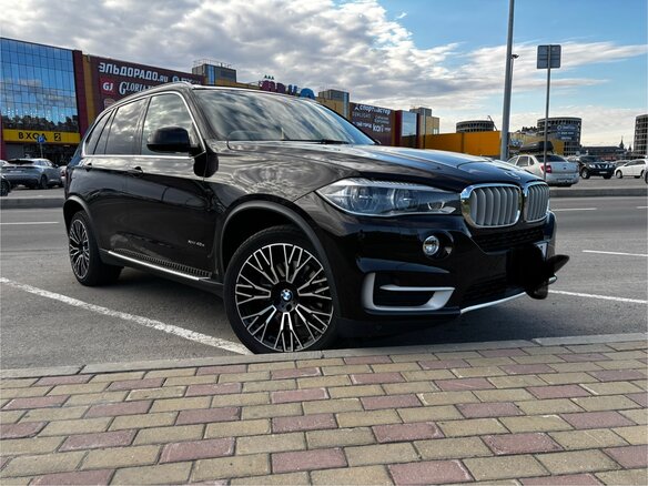 2016 BMW X5 40e III (F15), коричневый, 3290000 рублей - вид 1