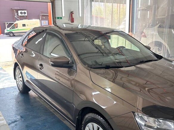 2021 Skoda Rapid II, коричневый, 1750000 рублей - вид 9