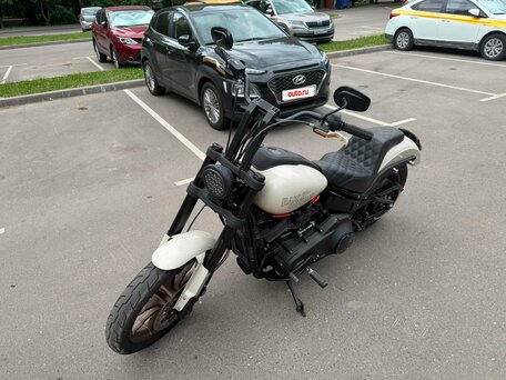 2023 Harley-Davidson Low Rider, белый, 1400000 рублей, вид 1