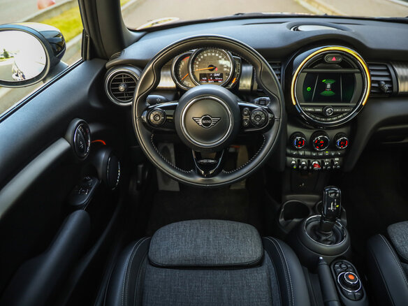 2020 Mini Hatch Cooper III (F55/F56) Рестайлинг, синий, 2333500 рублей - вид 16