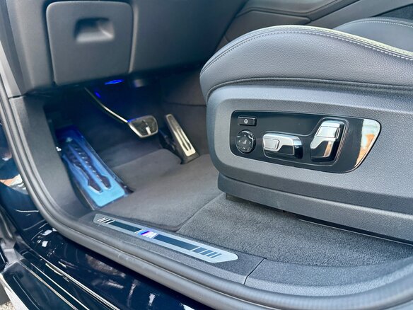 2020 BMW X6 40d III (G06), чёрный, 9490000 рублей - вид 21