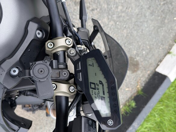 2014 Yamaha MT-09 (FZ-09), серый, 750000 рублей - вид 9