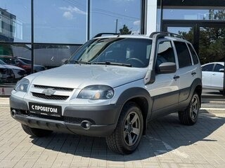 2019 Chevrolet Niva I Рестайлинг, серебристый, 713000 рублей, вид 1