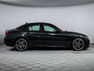 2023 Alfa Romeo Giulia II (952) Рестайлинг 2, чёрный, 4106214 рублей, вид 4