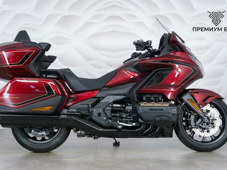 2025 Honda GL 1800 Gold Wing, красный, 3599000 рублей, вид 1