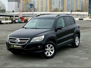 2009 Volkswagen Tiguan I, чёрный, 1019000 рублей, вид 1