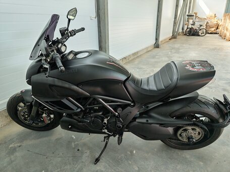 2013 Ducati Diavel, чёрный, 1050000 рублей, вид 3