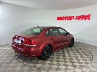 2013 Volkswagen Polo V, красный, 810000 рублей, вид 4