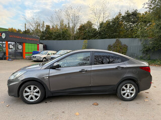 2011 Hyundai Solaris I, серый, 600000 рублей, вид 4