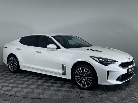 2018 Kia Stinger I, белый, 2330000 рублей - вид 2