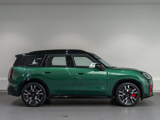 2024 Mini Countryman JCW John Cooper Works III, зелёный, 7050000 рублей, вид 4