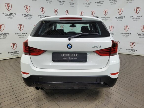 2013 BMW X1 20i I (E84) Рестайлинг, белый, 1119000 рублей - вид 2