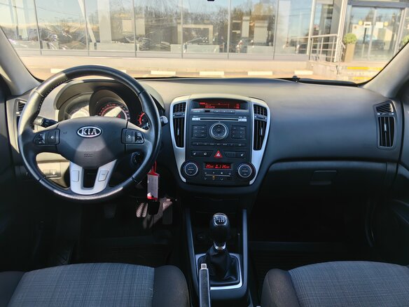 2010 Kia Ceed I Рестайлинг, серебристый, 620000 рублей - вид 11