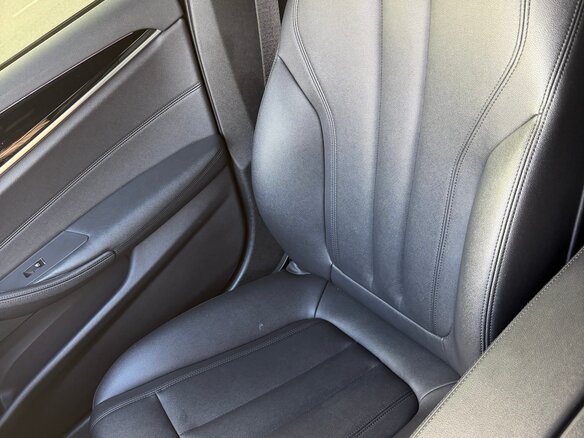 2018 BMW 5 серии 520i VII (G30/G31/G38), чёрный, 3000000 рублей - вид 19