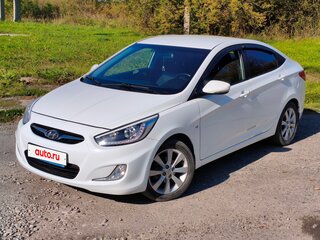 2013 Hyundai Solaris I, белый, 840000 рублей, вид 1