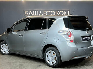 2012 Toyota Verso I, серый, 999000 рублей, вид 4