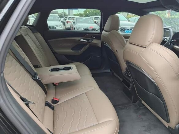 2026 Audi A6L e-tron, чёрный, 7200333 рублей - вид 9