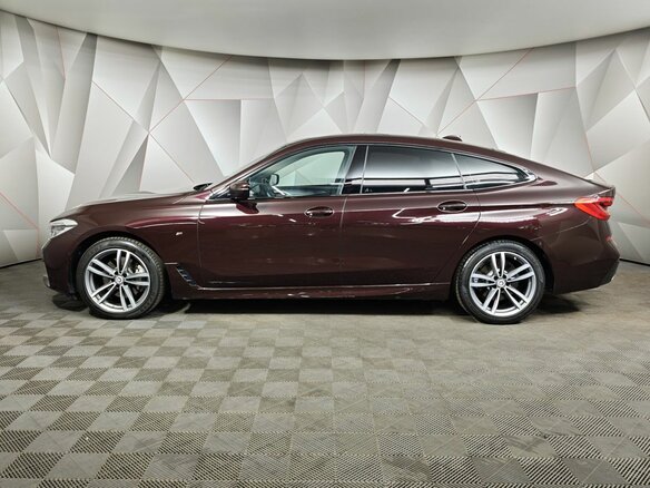 2019 BMW 6 серии Gran Turismo 620d xDrive IV (G32), красный, 4250000 рублей - вид 4