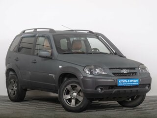 2018 Chevrolet Niva I Рестайлинг, серый, 869000 рублей, вид 1