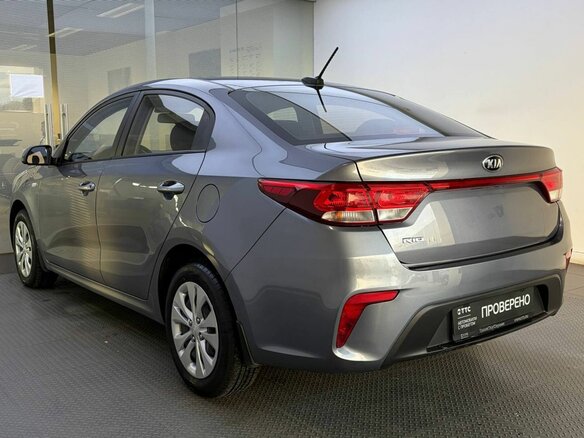 2018 Kia Rio IV, серый, 1470000 рублей - вид 6