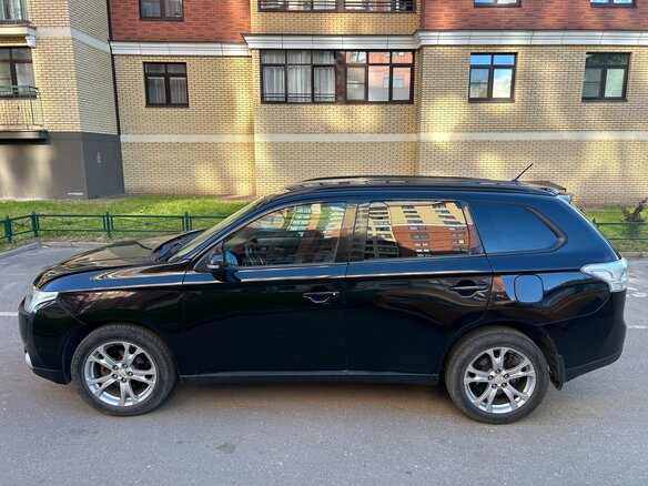 2013 Mitsubishi Outlander III, чёрный, 1330000 рублей - вид 8
