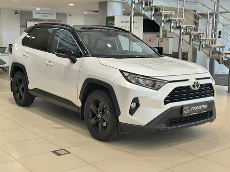 2021 Toyota RAV4 V (XA50), белый, 3750000 рублей, вид 3