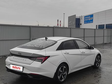 2021 Hyundai Elantra VII (CN7), белый, 1990000 рублей, вид 4