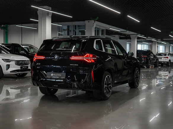 2026 BMW X3 Long 30L xDrive IV (G45/G48), чёрный, 7090000 рублей - вид 4