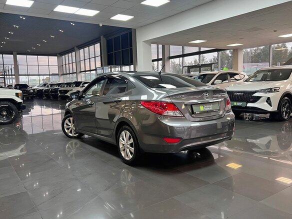 2011 Hyundai Solaris I, серый - вид 5