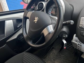 2012 Peugeot 107 I Рестайлинг 2, белый, 590000 рублей, вид 5