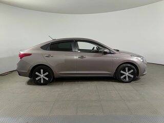 2017 Hyundai Solaris II, коричневый, 1300000 рублей, вид 4