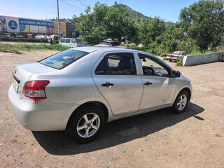 2009 Toyota Belta I, серый, 640000 рублей, вид 3