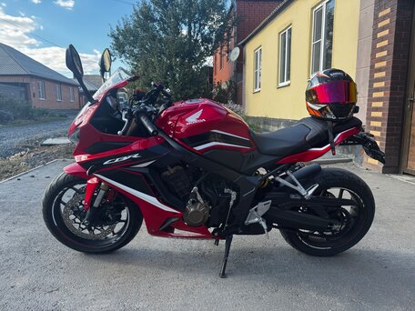 2021 Honda CBR 650R, красный, 970000 рублей, вид 1