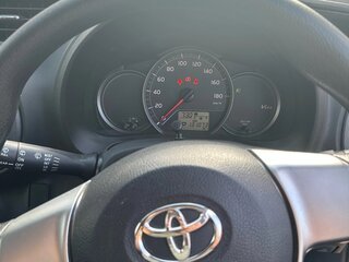2013 Toyota Vitz III (XP130), чёрный, 665000 рублей, вид 5