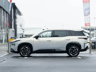 2026 Toyota bZ3X 58.3 kWh, серый, 2895000 рублей, вид 4