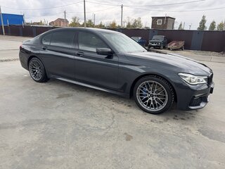 2017 BMW 7 серии Long 730Ld xDrive VI (G11/G12), серый, 3750000 рублей, вид 5