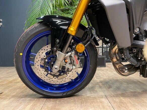 2026 Yamaha MT-09 (FZ-09), серый, 1850000 рублей - вид 8