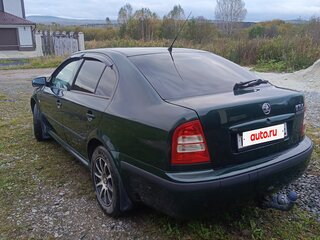 2001 Skoda Octavia I (A4) Рестайлинг, зелёный, 400000 рублей, вид 4