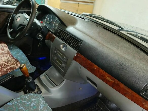 2007 ГАЗ 31105 «Волга», серебристый, 275000 рублей - вид 4