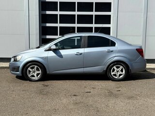 2013 Chevrolet Aveo II, голубой, 453000 рублей, вид 2