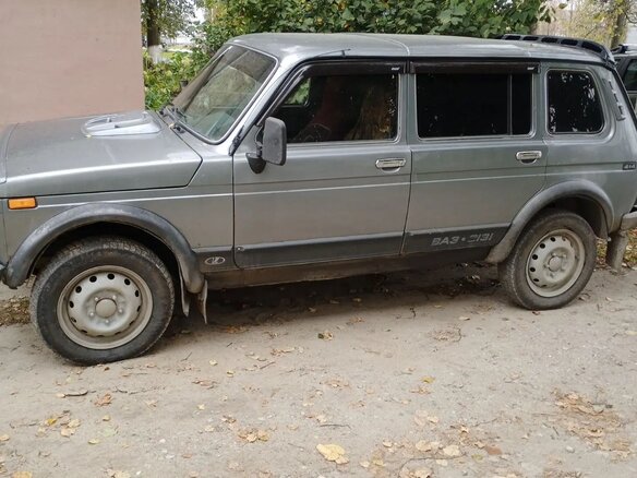 2010 Lada (ВАЗ) 2131 (4x4) I, серый, 280000 рублей - вид 2