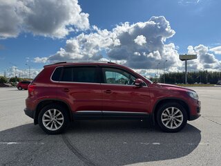 2012 Volkswagen Tiguan I Рестайлинг, красный, 1450000 рублей, вид 4