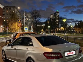 2010 Mercedes-Benz E-Класс 200 5G-Tronic IV (W212, S212, C207), серебристый, 1999999 рублей, вид 4
