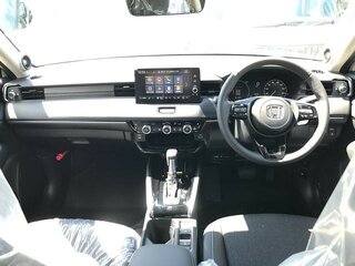 2026 Honda Vezel II Рестайлинг, белый, 1820000 рублей, вид 2