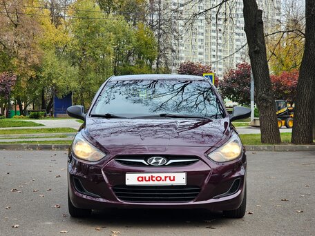 2013 Hyundai Solaris I, фиолетовый, 640000 рублей, вид 4
