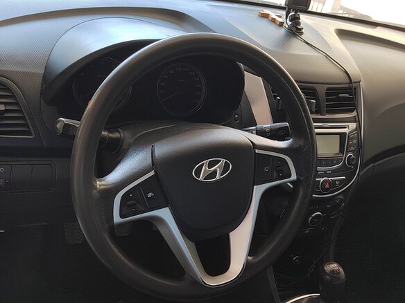 2012 Hyundai Solaris I, серый, 780000 рублей - вид 7