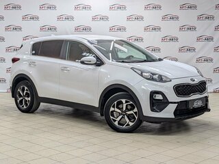 2018 Kia Sportage IV Рестайлинг, белый, 1799000 рублей, вид 3