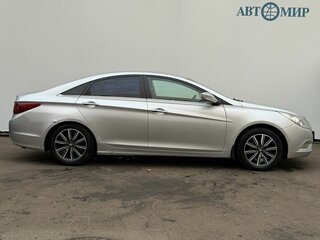 2011 Hyundai Sonata VI (YF), серебристый, 790000 рублей, вид 4