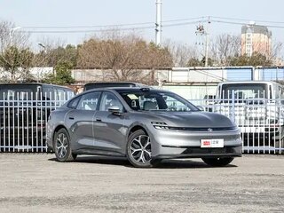 2026 Changan Qiyuan A06 51.48 kWh, серебристый, 2711033 рублей, вид 3